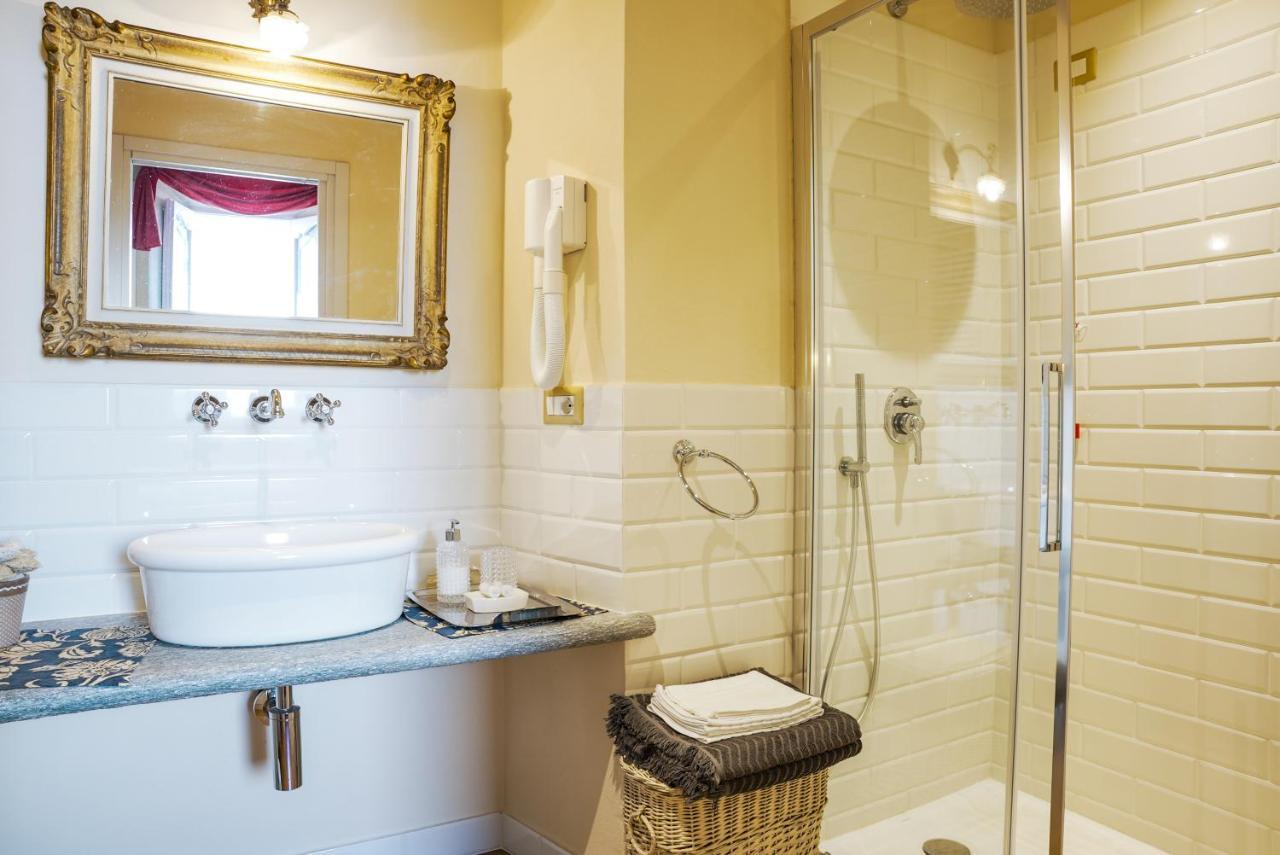 B&B Locanda Tempi Lontani Adults Only Orta San Giulio Exteriör bild