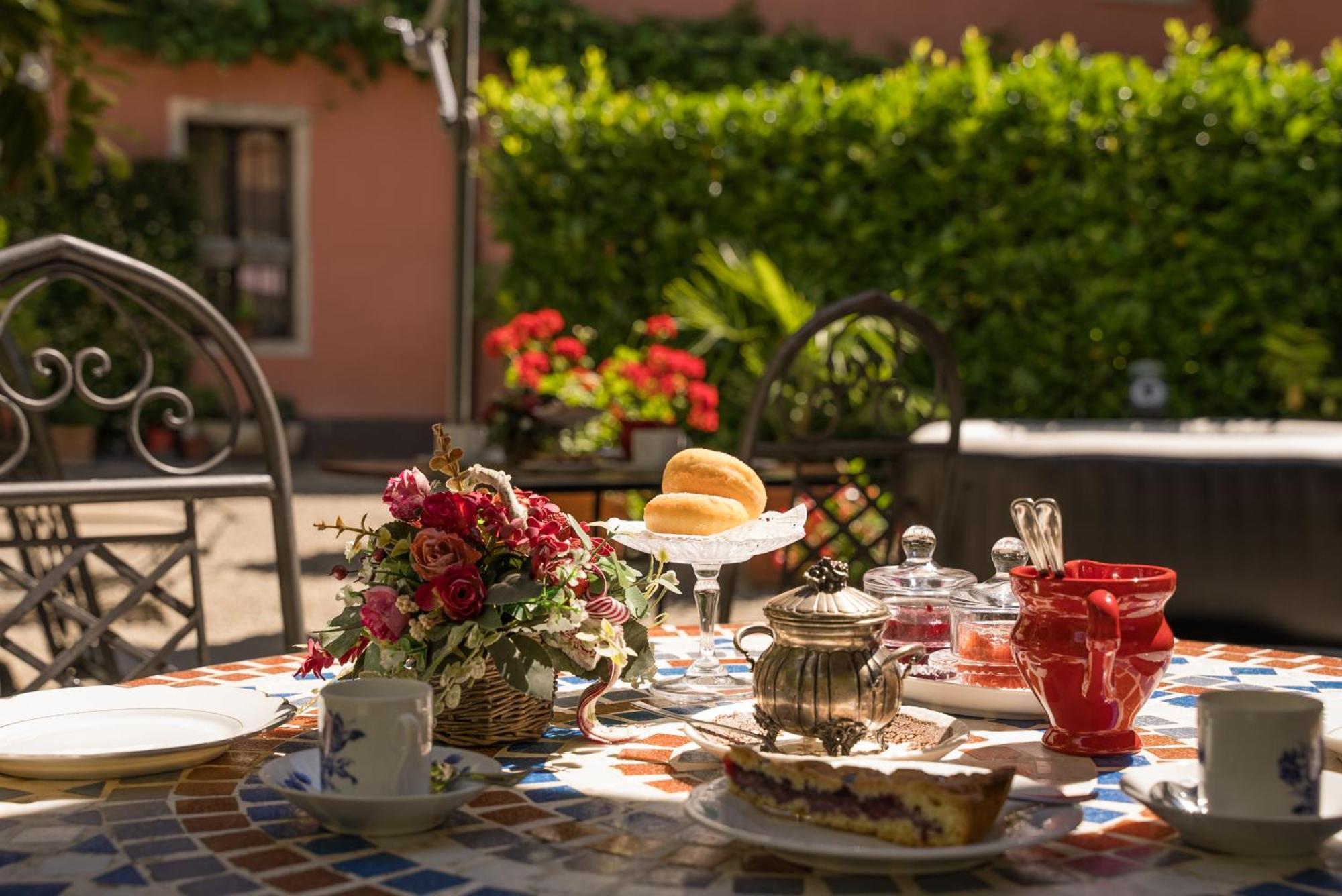 B&B Locanda Tempi Lontani Adults Only Orta San Giulio Exteriör bild